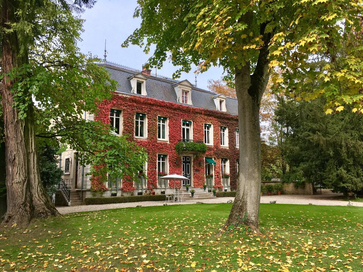 Chateau De Challanges Hotel Beaune  Exterior photo